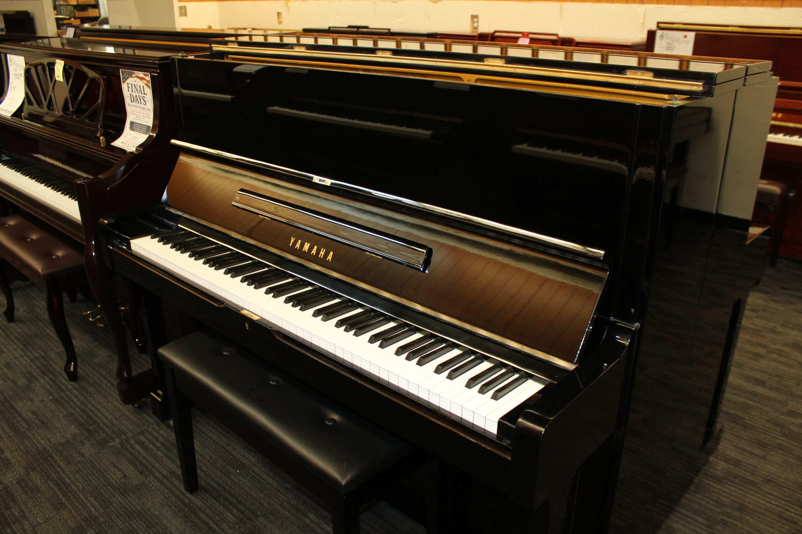 Yamaha U1 ebony 1974